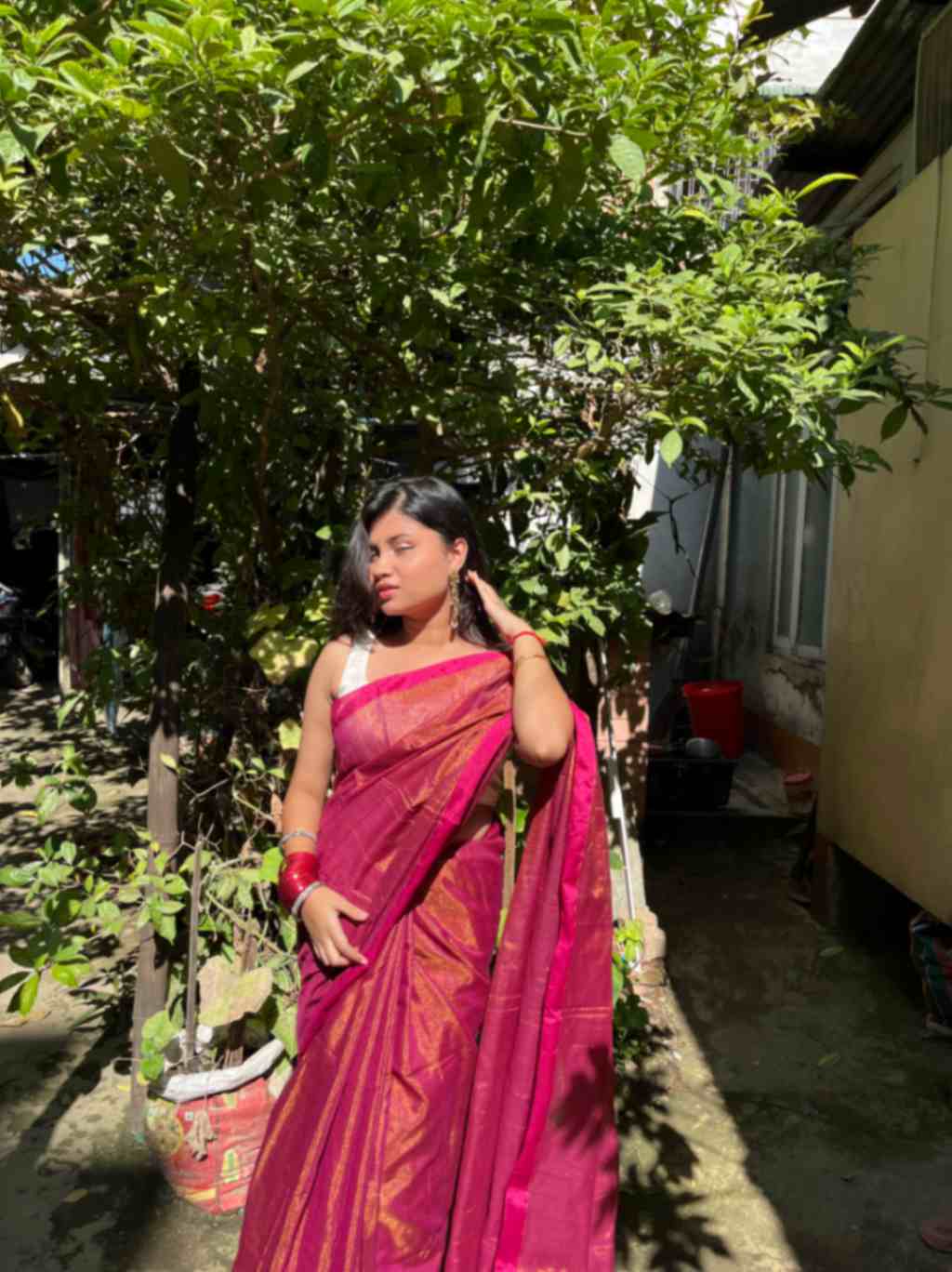 Brown Golden Linen Zari Saree with unstitched blouse piece